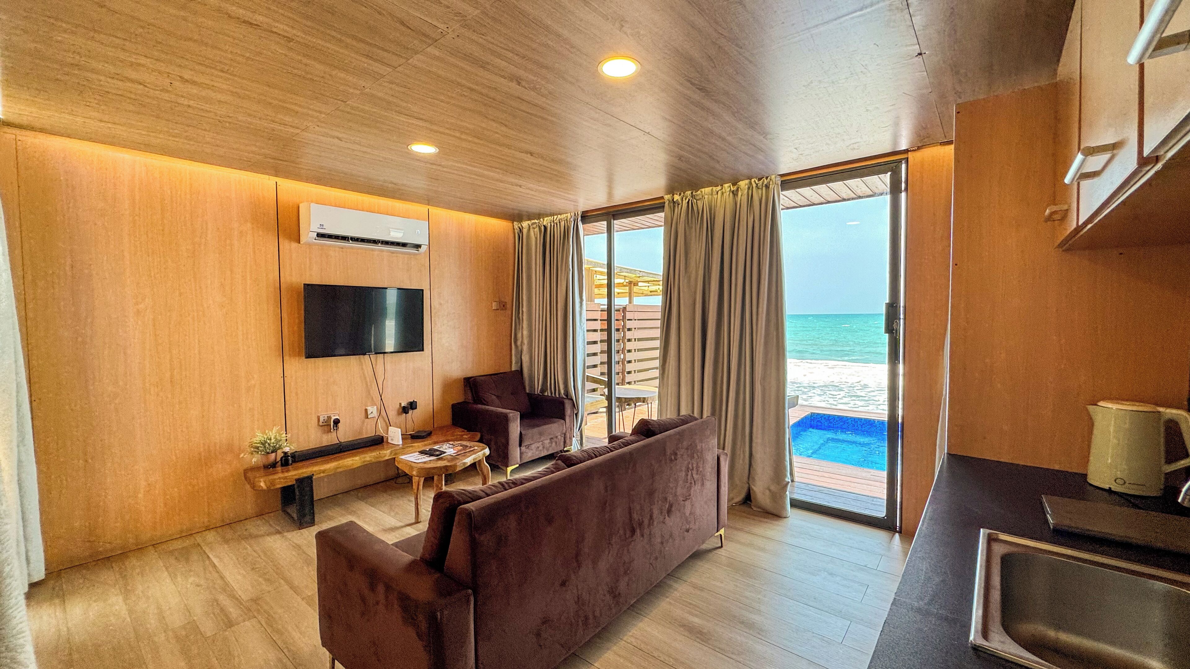Suite, Ocean View | Free WiFi