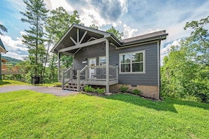 Exterior - Brand New “Easy Cabin on Osprey way" (Pigeon Forge)