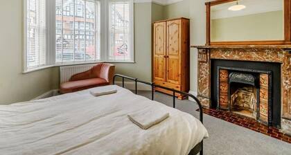 Ground Floor Apartment Beverley House