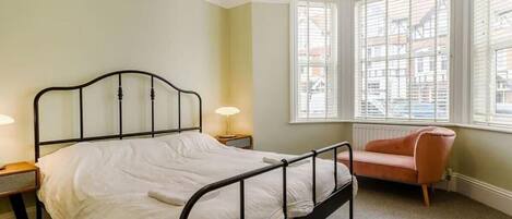 Iron/ironing board, free WiFi