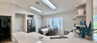 Peaceful 3-2, Big Fenced Yard, WEC, Fast Wi-fi, Hammock, Ocala