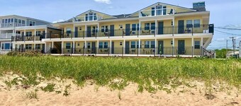 Abellona Inn & Suites