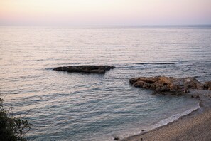 Beach - SEA GEM APARTMENTS steps from the sand (Chania)