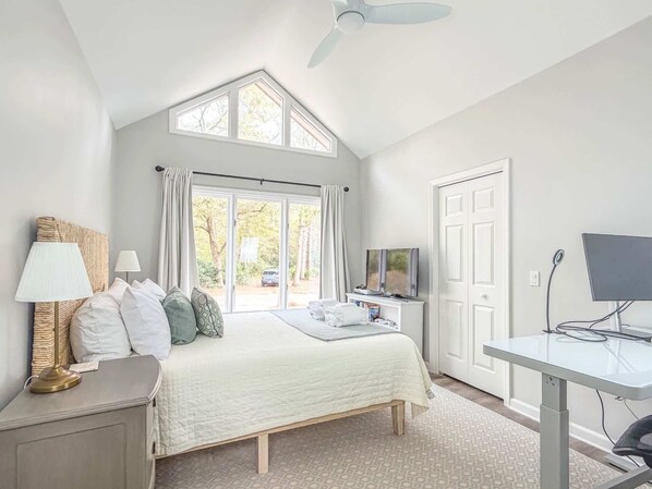 4 bedrooms, desk, iron/ironing board, travel cot - Sea Pines Family Home 3 bed 2 ba w bonus room for 8 (Hilton Head Island)