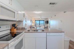 Condo, 1 King Bed (Carlos Pointe #515 - The Pelican Pad) | Private kitchen - Carlos Pointe #515 - The Pelican Pad (Fort Myers Beach)