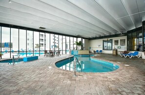 A heated pool - 🌴Oceanfront | Beach Views | Family Friendly Amenities | Sands Beach Club-214🌴 (Myrtle Beach)