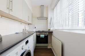 Private kitchen - Incredibly Located 1BDR Hideaway in Soho (Greater London)