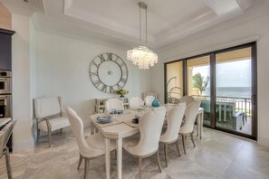 House, Multiple Beds (Siesta Blue Estate) | Dining - Siesta Blue Estate (Fort Myers Beach)