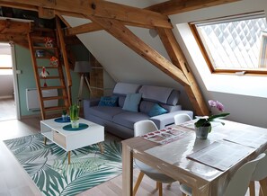 Interior - Spacious, Bright & Modern Apartment “Au Coeur De Notre Vallée” in Munster (Munster)