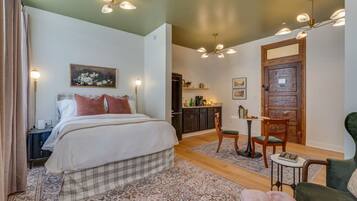 Desk, iron/ironing board, free WiFi, bed sheets