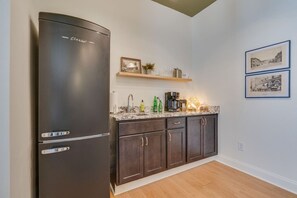 Interior - The Downtown Post The Coleman Suite (Elizabethton)