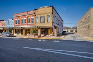 Exterior - The Downtown Post The Coleman Suite (Elizabethton)