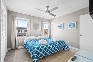 2 bedrooms, iron/ironing board, WiFi, bed sheets - Just Beachy MB Villa By Beach Star (Myrtle Beach)