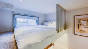 1 bedroom, iron/ironing board, free WiFi, bed sheets - Stylish Family Suites near Notting Hill & Portobello Road (London)