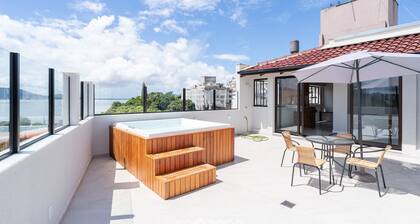 Stay in an Unbeatable Location in Coqueiros, Floripa - Mtts