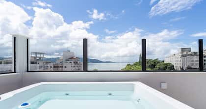 Stay in an Unbeatable Location in Coqueiros, Floripa - Mtts