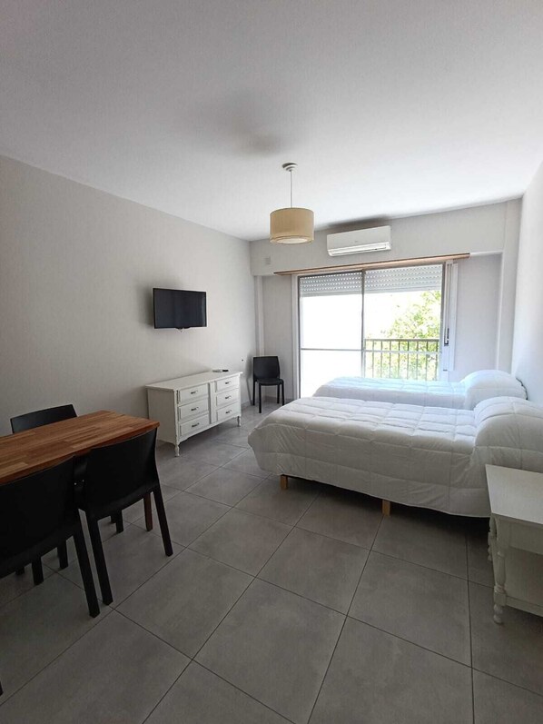 9 Schlafzimmer, Internetzugang, Bettwäsche