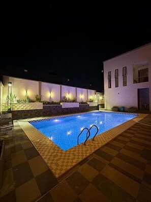 Outdoor pool - Valonia Apartments  (Arusha)