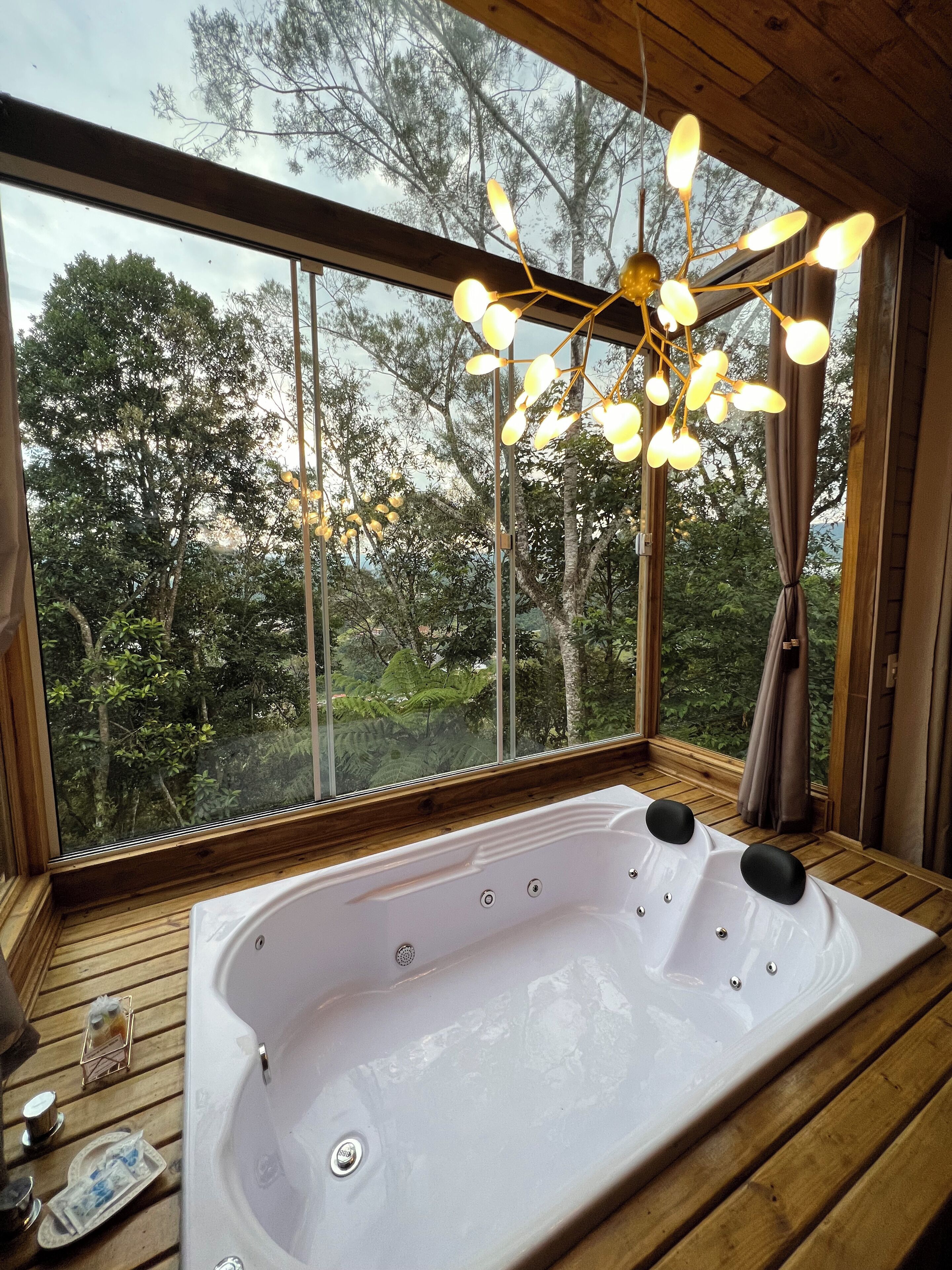 Cabaña Premium | Bañera de hidromasaje privada