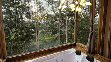 Premium Cabin | Private spa tub