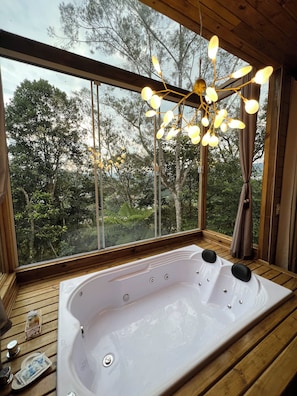 Premium Cabin | Private spa tub