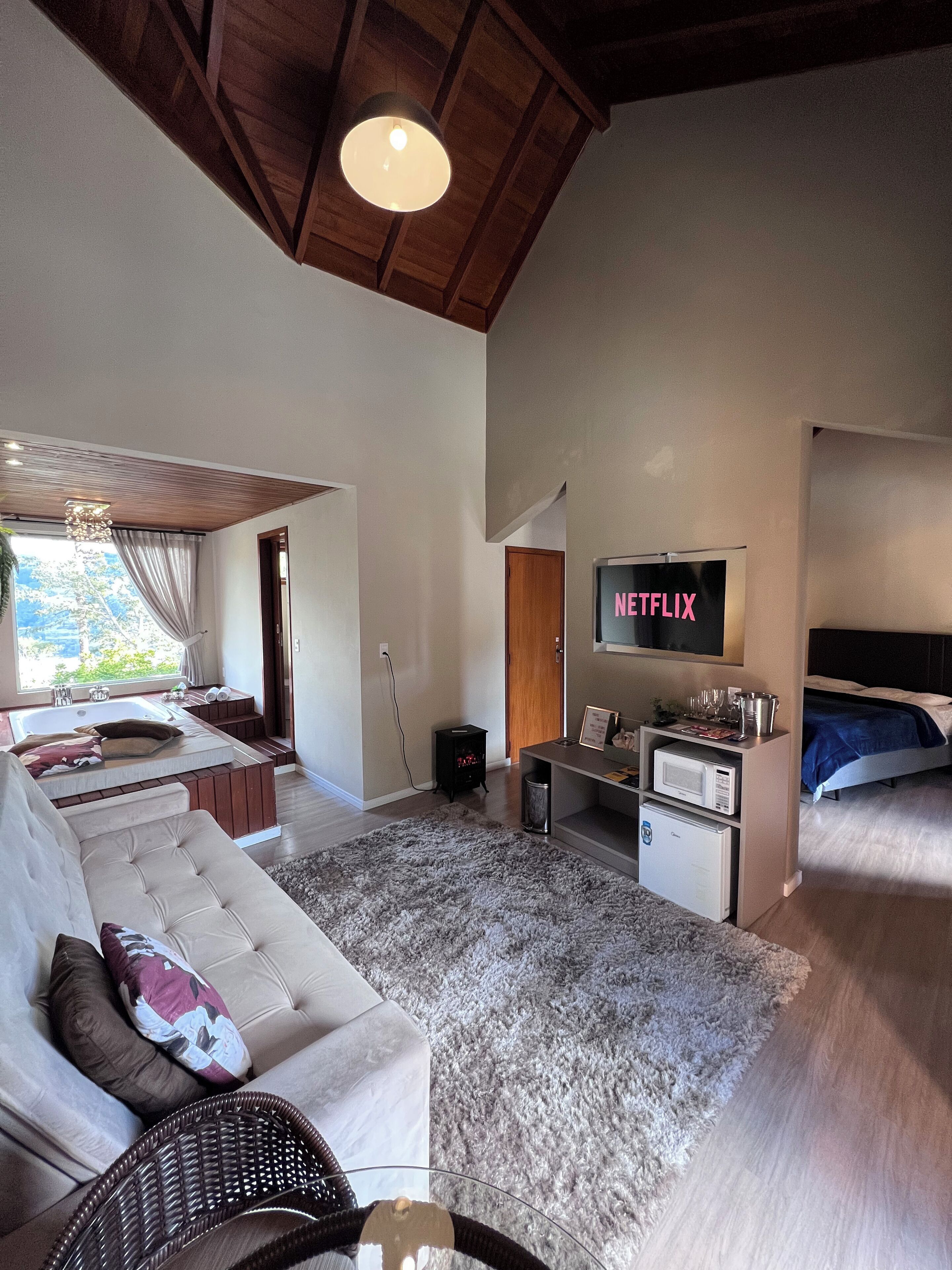 Premium Suite | Free WiFi