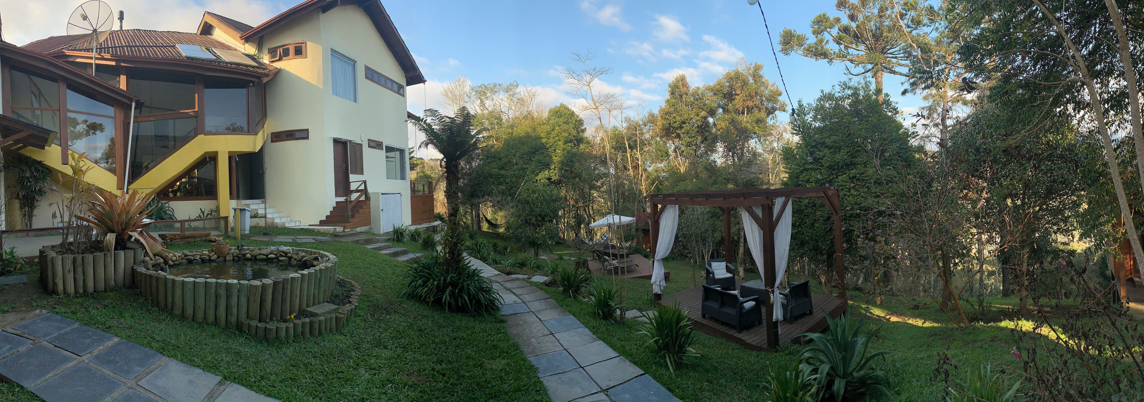 Fachada de la propiedad