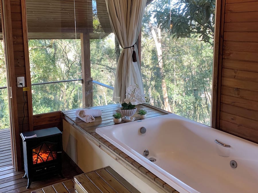 Bañera de hidromasaje privada