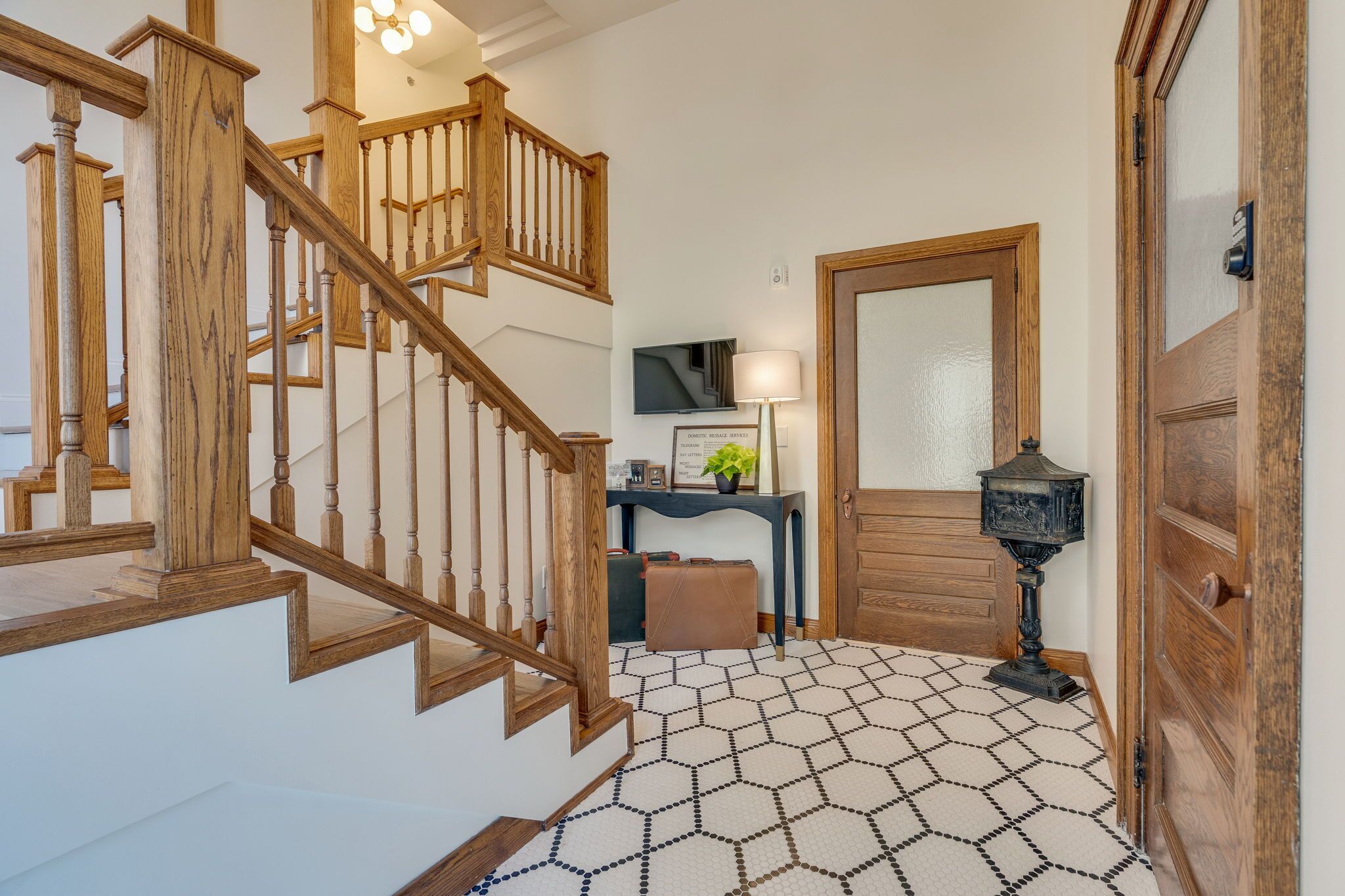 Family Suite, 1 Bedroom, Kitchenette, River View | Interior