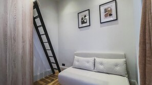 Interior - Modern Suites near Notting Hill & Portobello Road (London)