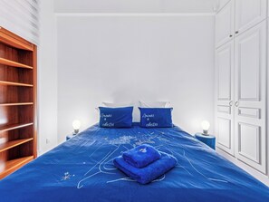 2 slaapkamers, een strijkplank/strijkijzer, wifi, beddengoed