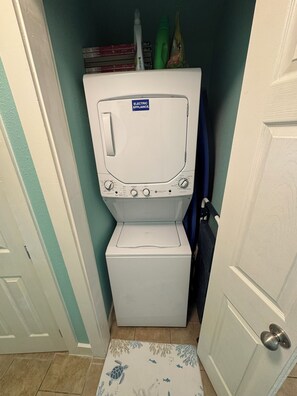 Interior - Maravilla 2B / 2 FULL BATH Seawall Condo: Gulf/Pool Views, Remodeled, Sleeps 7+ (galveston)