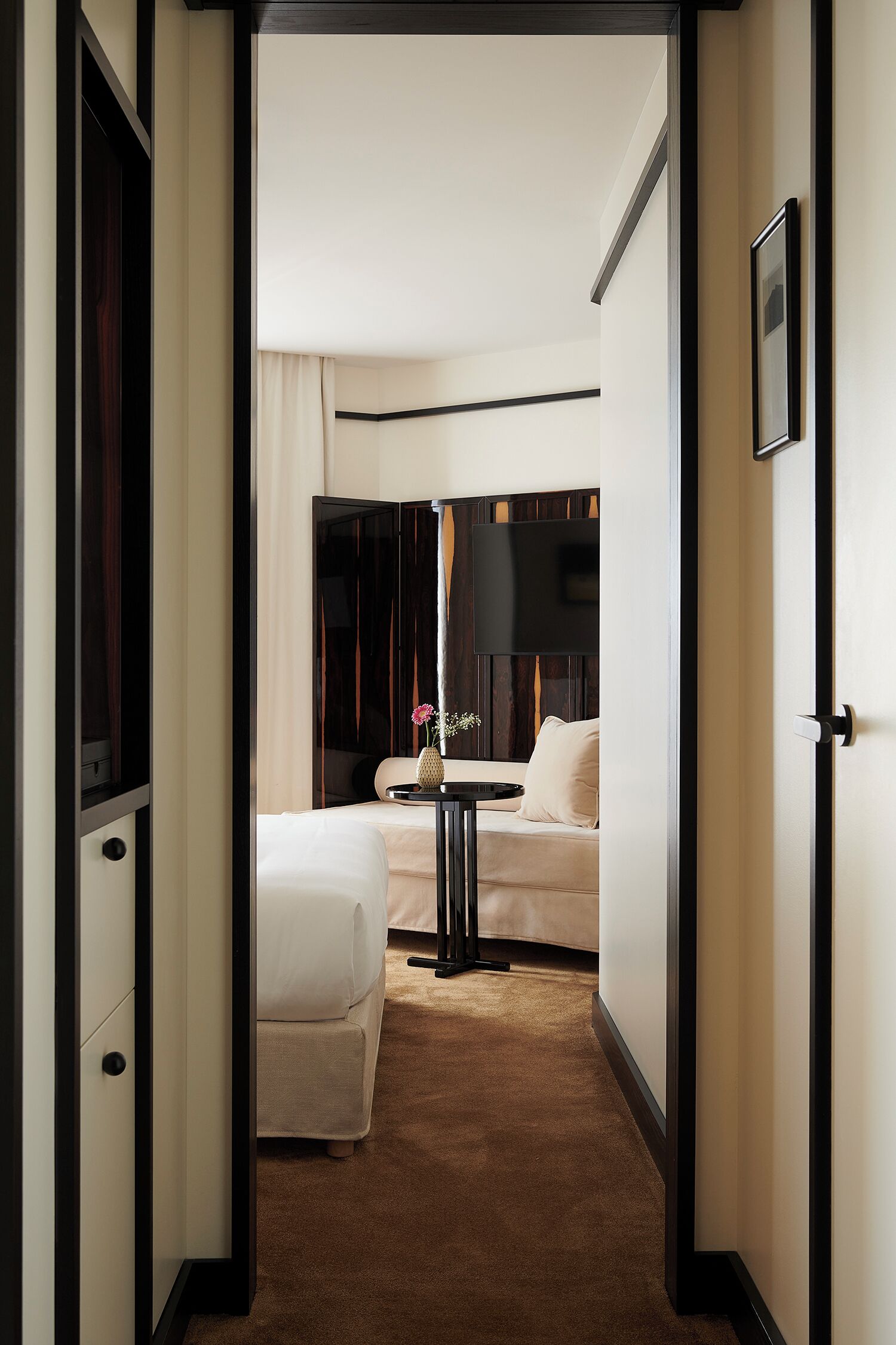 Ropa de cama de alta calidad y minibar 