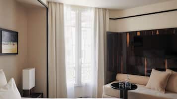 Ropa de cama de alta calidad y minibar
