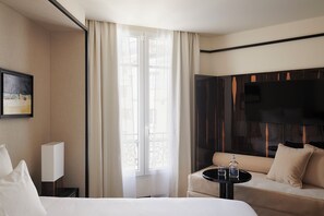 Premium bedding, minibar, in-room safe, blackout drapes - Hôtel Atlas (Paris)