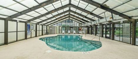 屋内プール、屋外プール