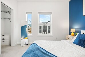 3 chambres, fer et planche à repasser, Wi-Fi, draps fournis