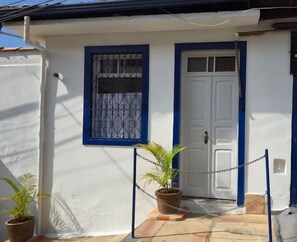 Exterior detail - Private Room in the City Center / Independent Entrance with 5G Wi-Fi. (Ouro Preto)