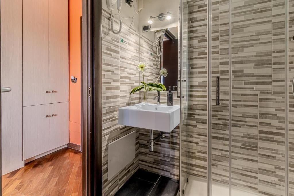 Double Room, Balcony, City View | Bathroom