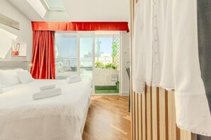 Double Room, Balcony, City View | In-room safe, blackout curtains, soundproofing, iron/ironing board - Il Panoramico Rooms (Cagliari)