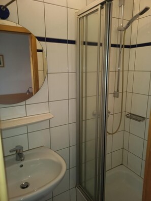 Hair dryer, towels - Apartment North America DG (Vohburg)
