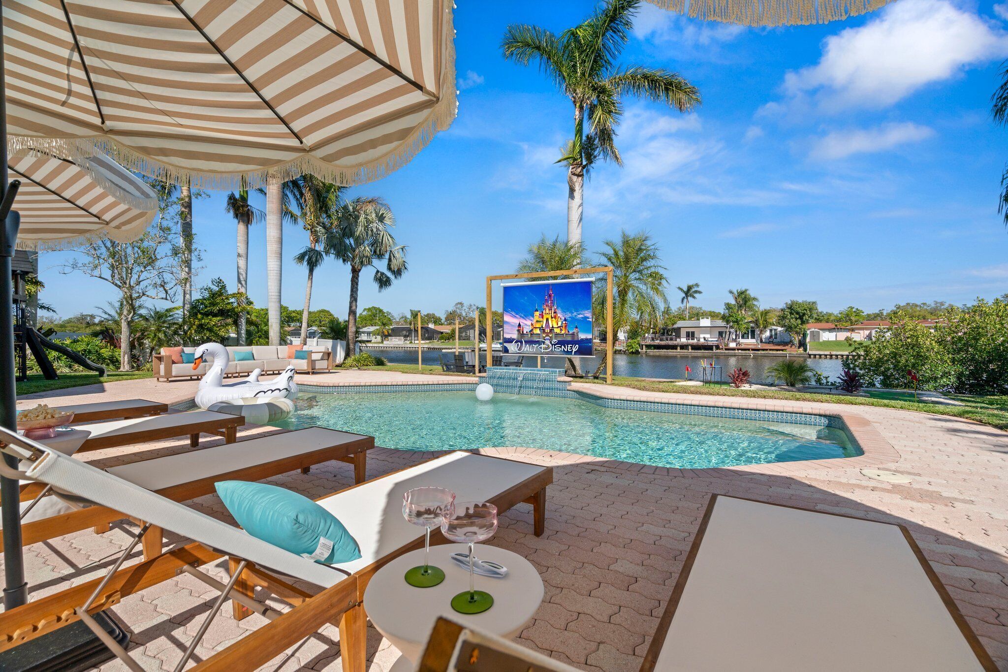 Piscine extérieure, piscine chauffée