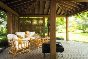 Terrace/patio - The Sunset Suite - Peaceful 2bd, 2bth Retreat in Cambridge, ON (Cambridge)