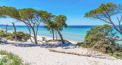 ClickSardegna Miral Suite with Private Parking & Balcony near Alghero Beaches