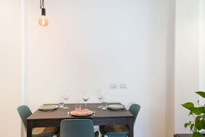 Dining - Green Living Apartment (Milan)