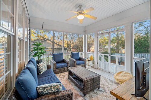 The Tee & Tea House - Spacious 5-bedroom Golf Retreat in Pinehurst
