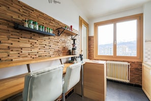 Interior - Le Berthelot - Terrasse avec Vue Montagne (Grenoble)