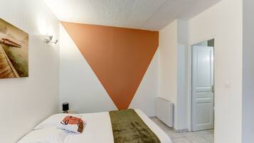 1 soverom, strykejern/-brett, wi-fi (inkludert) og sengetøy