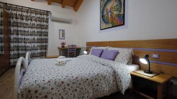 Room, 1 Bedroom, Smoking, Garden View | 1 bedroom