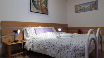 Room, 1 Bedroom, Smoking, Garden View | 1 bedroom